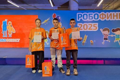 Амурские школьники вошли в ТОП-5 финалистов в сборке LEGO-роботов Амурские школьники вошли в ТОП-5 финалистов в сборке LEGO-роботов