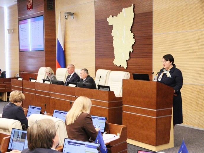 Востребованность и эффективность. В краевом парламенте прошло октябрьское пленарное заседание