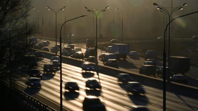 На внешней стороне МКАД восстановили движение после ДТП с тремя машинами