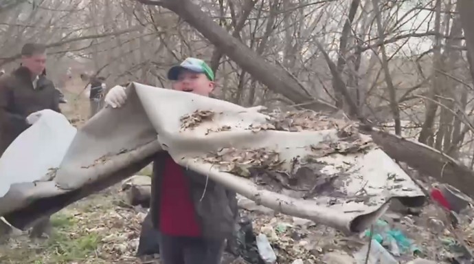 В Уфе с Набережной Белой вывезли 8 тонн мусора