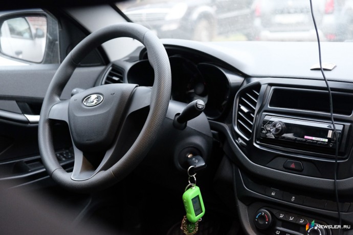 За «средний палец» и мат на номерах автомобилистов могут наказать