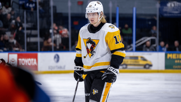 Нападающий "Авангарда" Пономарёв объяснил, почему он не сумел заиграть в НХЛ