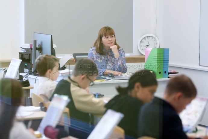 Спрос на подарки ко Дню учителя вырос в Москве в несколько раз за две недели Спрос на подарки ко Дню учителя вырос в Москве в несколько раз за две недели