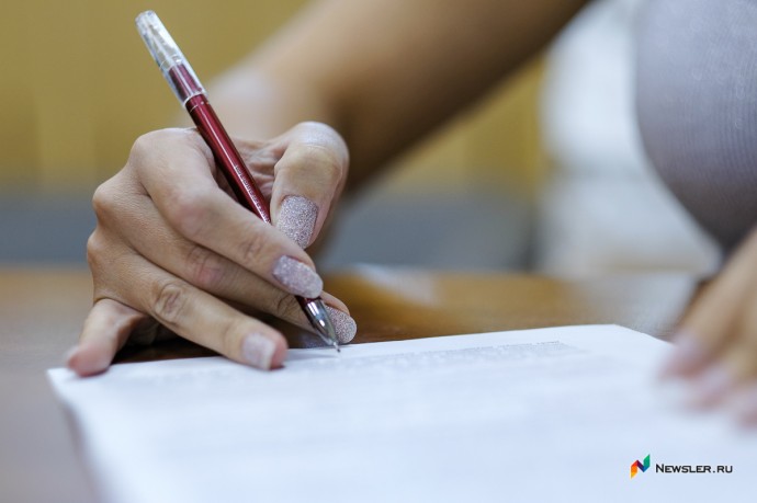 Правительство ограничит число платных мест в вузах