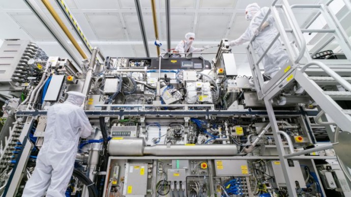 ASML не скрывает, что готова искать талантливых инженеров в Китае