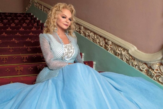 Суд взыскал с жительницы Казани 15 млн рублей в пользу Ларисы Долиной за участие в мошеннической схеме Суд взыскал с жительницы Казани 15 млн рублей в пользу Ларисы Долиной за участие в мошеннической схеме