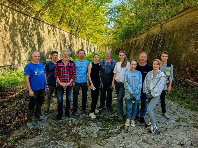 Волонтёры FESCO помогли привести в порядок Форт № 1 Владивостокской крепости Волонтёры FESCO помогли привести в порядок Форт № 1 Владивостокской крепости