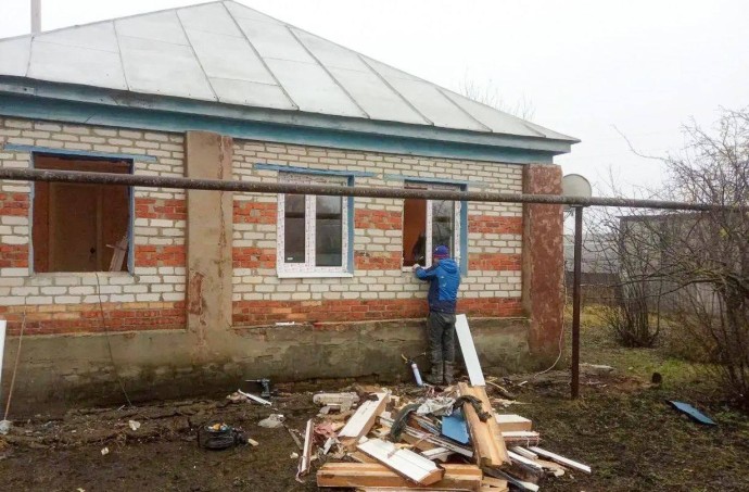 В Пензенской области заменяют окна в домах, повреждённых ударной волной БПЛА В Пензенской области заменяют окна в домах, повреждённых ударной волной БПЛА