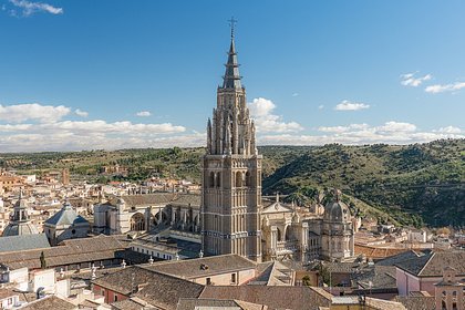 Скандального священника из знаменитого собора поймали с розовым кокаином и секс-игрушками