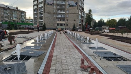 В Рыбинске запустили фонтаны на площади Маршала Жукова