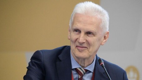 Россия ни от кого не закрывалась в науке, заявил Фурсенко