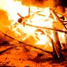 Пожарные спасли от взрыва частный дом