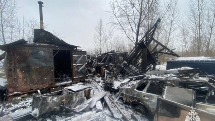 В Уфе в страшном пожаре пострадали мужчина и женщина