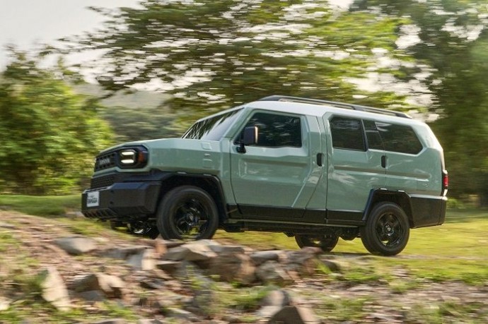 Toyota представила семиместный универсал Hilux Rangga SUV за $26 000