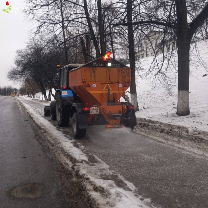Новые тракторы пополнят автопарк уборочной техники в Ярославле
