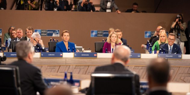 ЕС отказался строить диалог с Сирией до вывода российских баз - «Политика»