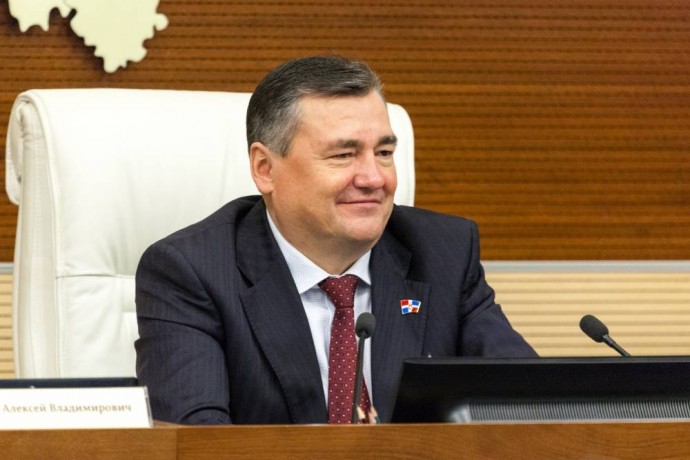 ​Валерий Сухих: решения на местах обеспечивают правовой фундамент для развития территории