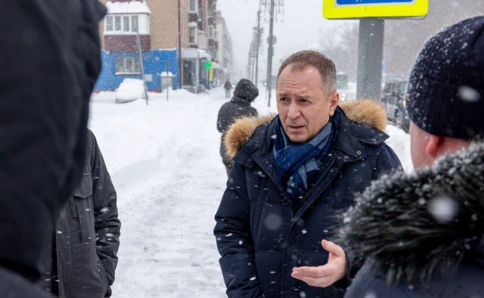 "К пяти баллам надо стремиться": первый вице-мэр оценил качество уборки снега в Южно-Сахалинске