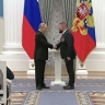 Путин присвоил военкору Поддубному звание Героя России...