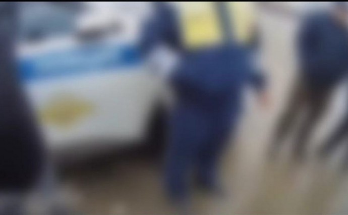 В Южно-Сахалинске экипаж ДПС нашёл наркотики у подозрительного пешехода