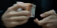 Главу астраханского района задержали за присвоение полумиллиона