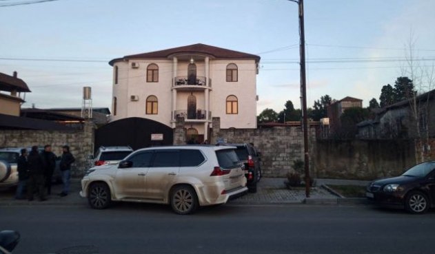 Дом абхазского депутата, застрелившего коллегу, обстреляли в Сухуме - «Регионы»