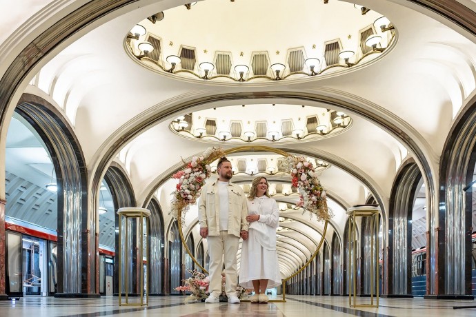 Три новые семьи: на станции метро «Маяковская» завершился свадебный сезон этого года