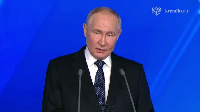 Путин призвал расширить федеральный проект «Время героев» на регионы страны