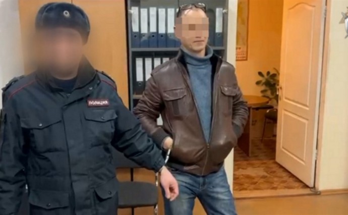 Мужчина на Дальнем Востоке избил гинеколога после того, как тот осмотрел его жену