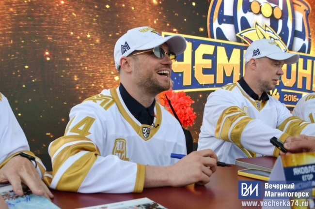 Защитник «Металлурга» Егор Яковлев рассказал, что изменилось в команде после чемпионства