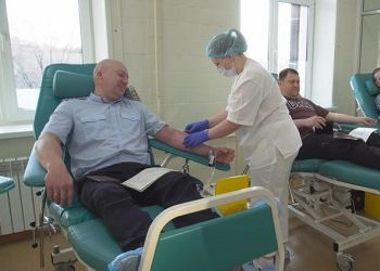 Амурские полицейские сдали 72 литра крови