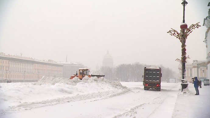 За неделю из Петербурга вывезли 186 тысяч кубометров снега