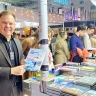 Туляки приняли участие в интеллектуальной ярмарке литературы и задарили пряниками Юрия Стоянова