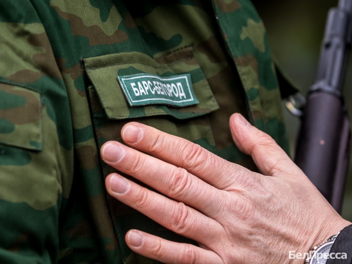 Гладков: «Приобрели для подразделений «БАРС-Белгород» и «Орлан» 12 «Уралов»