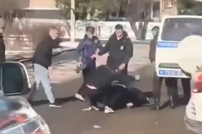 В Подмосковье 27 человек задержали после нападения на полицейских