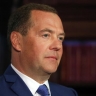Медведев прокомментировал идеи снабдить Киев атомным оружием