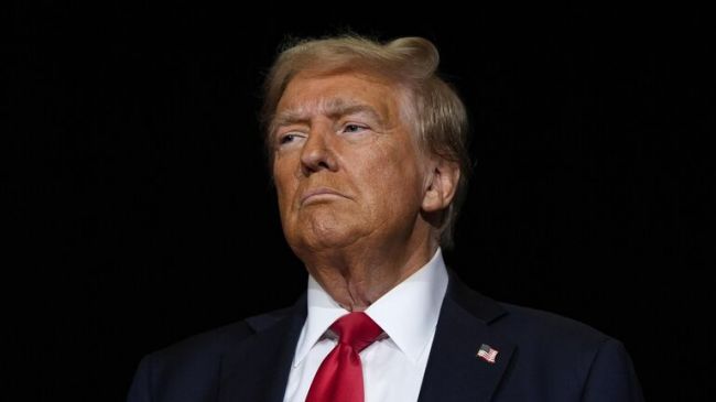 Daily Mail: Трамп намерен обострить конфликт с премьером Великобритании