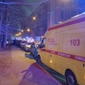 Скорые вывозят пострадавших с места пожара на востоке Москвы