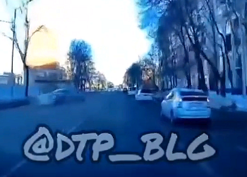 В Благовещенске «лихач» едва не устроил ДТП