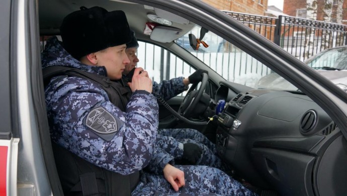 Кировчанин, находящийся в розыске, попался при краже алкоголя