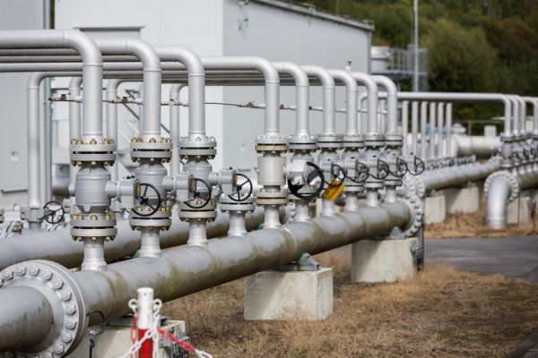 В Европе резко подешевел газ: украинскому транзиту нашли временную замену