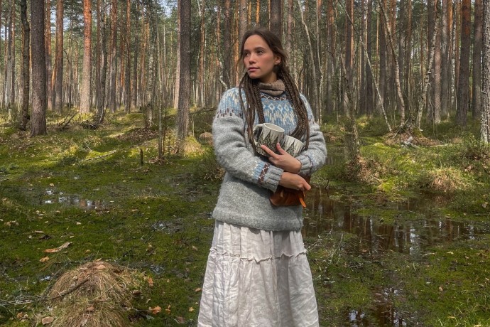 «Лучше в чаще медведя встретить, чем алкаша». Зачем молодая москвичка променяла мегаполис на жизнь в далекой деревне