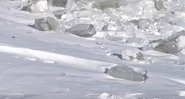 В селе Бурятии наледные воды угрожают 27 домам