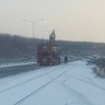 Туда лучше не ехать. В Приморье новая трасса перекрыта из-за ДТП с экскаватором