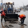 На дорогах Курска работают 74 человека и 51 единица техники