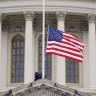 Инаугурация Трампа может пройти с приспущенными национальными флагами