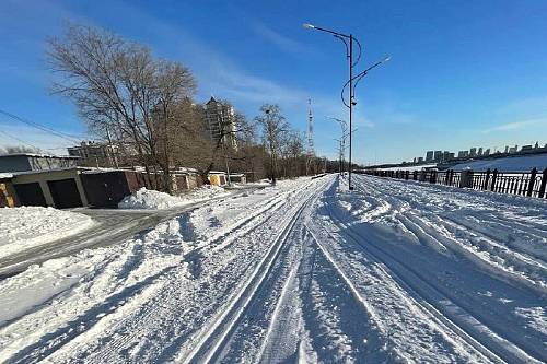 В Благовещенске на набережной Амура заработала лыжная трасса