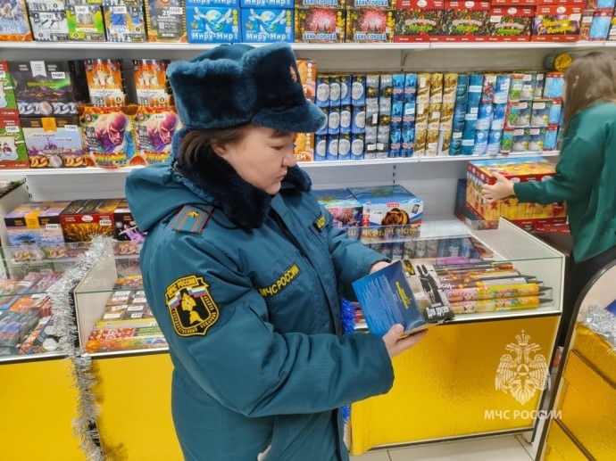 Рейды по местам продажи пиротехники проводят в Якутии