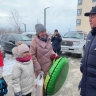 Валерий Лимаренко проверил расчистку придомовых территорий в ЖК "Уюн" в Южно-Сахалинске