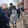 Астраханцы вынуждены подолгу стоять в очереди ради покупки карты «Каспий»
